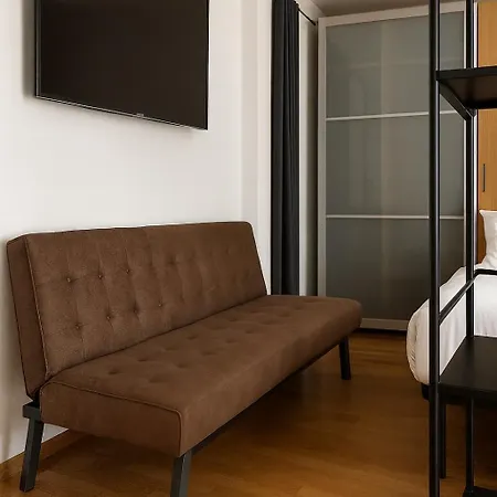 아파트 Colli Albani Metro Loft, Comfy & Well Connected *