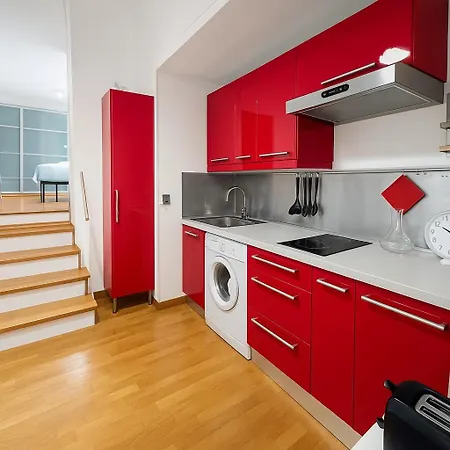 Colli Albani Metro Loft, Comfy & Well Connected 아파트